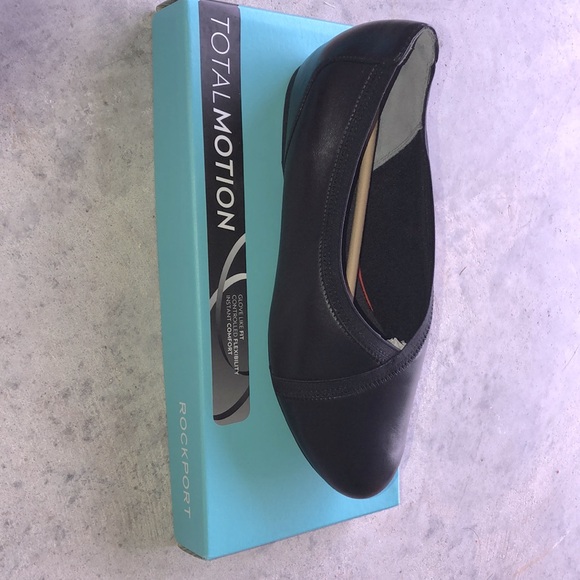 COPY - NIB Classic leather ballet flats. - Picture 3 of 4